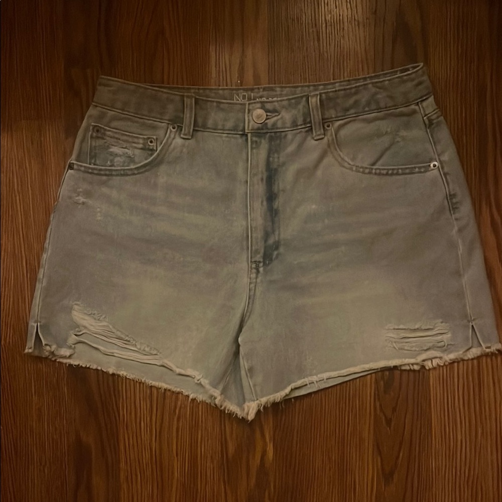 No Boundaries Gray Jean Shorts with Frayed Hems